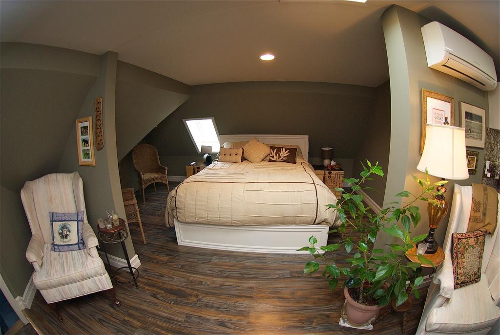 Bondy House Bed & Breakfast Amherstburg Exteriér fotografie