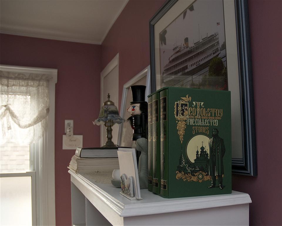 Bondy House Bed & Breakfast Amherstburg Exteriér fotografie