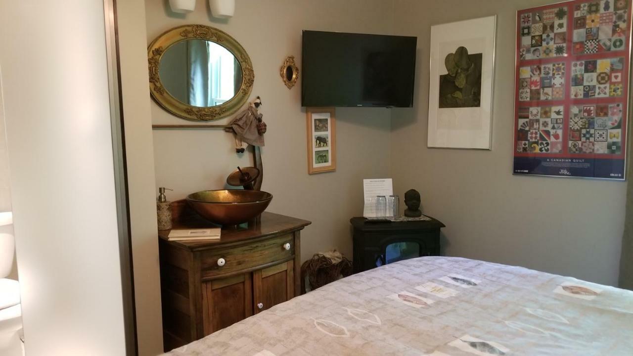Bondy House Bed & Breakfast Amherstburg Exteriér fotografie