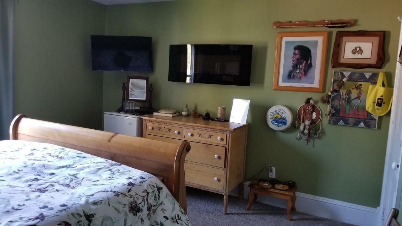 Bondy House Bed & Breakfast Amherstburg Exteriér fotografie